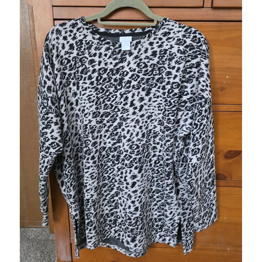 Chico's Leopard Print Long Sleeve Tee Size 1 (Medium)  Knit Black Tan Boxy